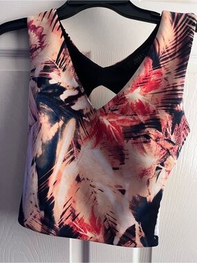 Guess sleeveless top